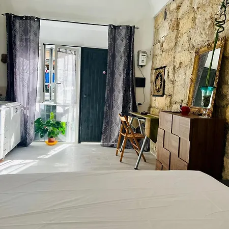 Nyaraló Luca's *